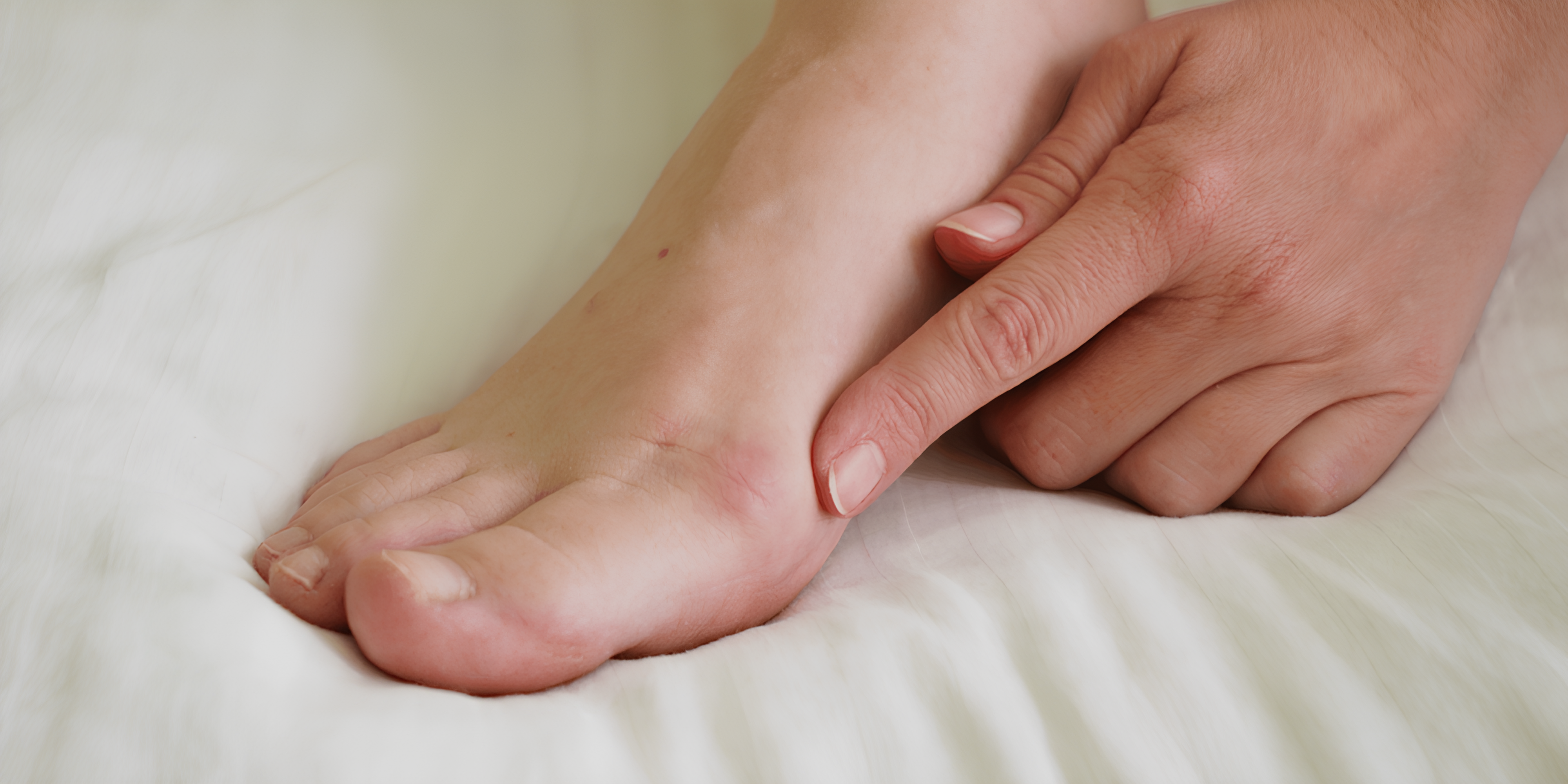 Bunion (Şişlik) ve Hallux Valgus Aynı Şey midir?