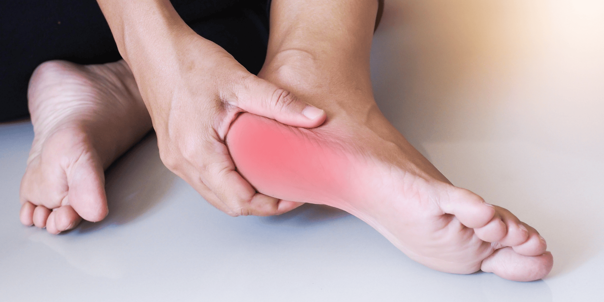 Topuk Dikeninde Kronikleşen Ayak Tabanın Yanma ve Sızı: İltihap, Sinir ve Dolaşım Üçgeni