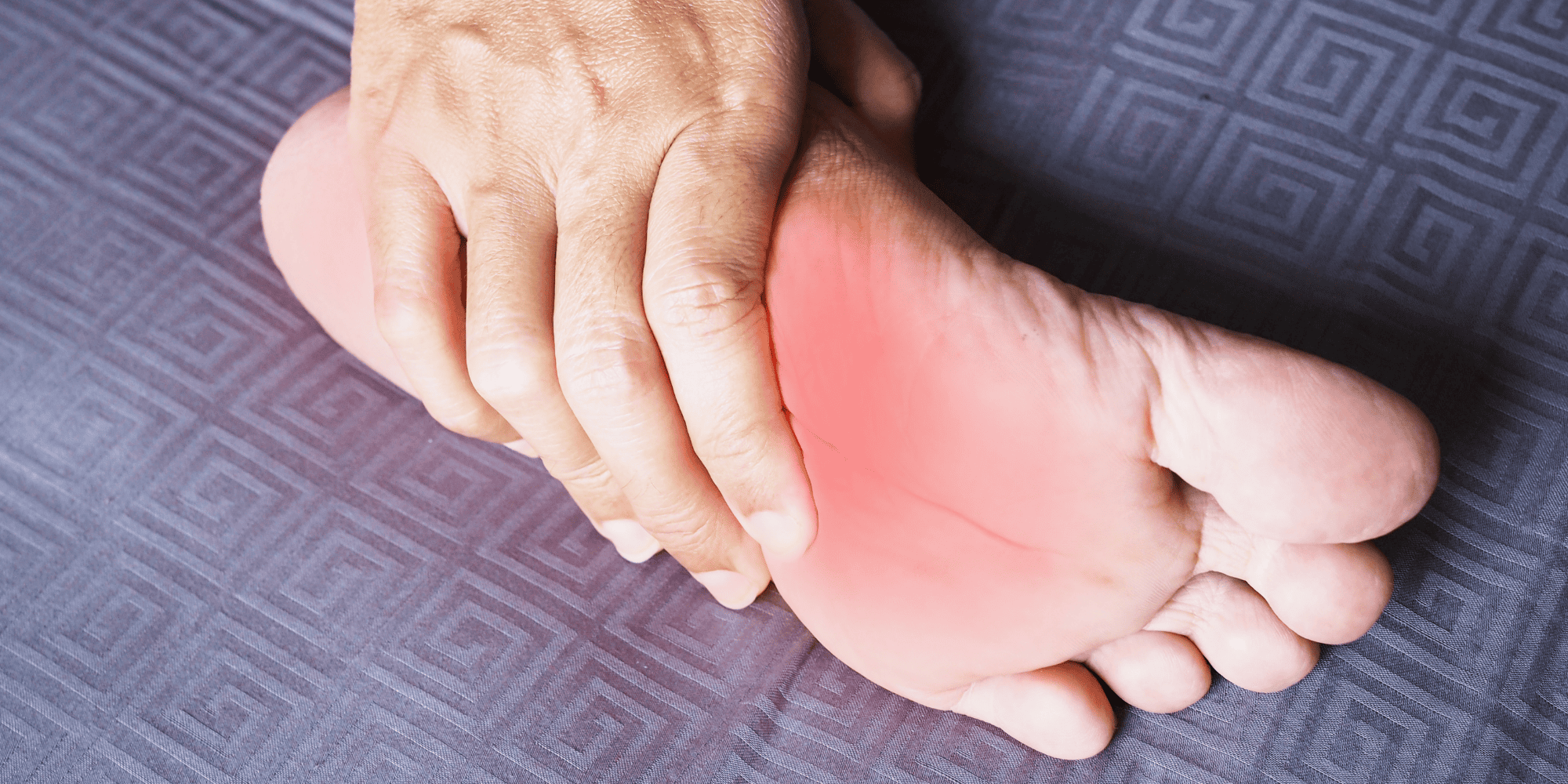 Topuk Dikeninin Akut Yönetimi ve Hızlı Rahatlama: Şiddetli Ağrı Anında Ne Yapılmalı?